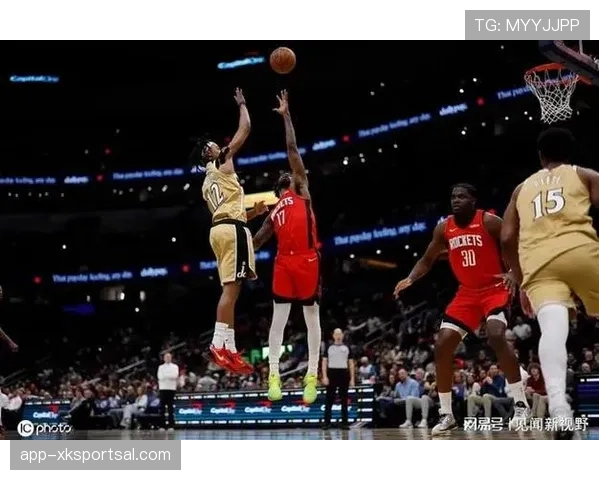 约翰逊三分命中率提升显著 拉开球队外围火力差距