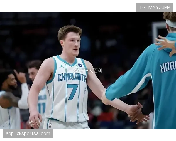 理查德森突破创造空位三分能力显著提升球队进攻效率